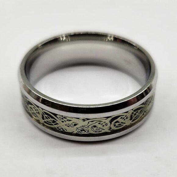 *Free With Purchase* Two Toned Men's Ring With Celtic Like Pattern - Picture 1 of 3